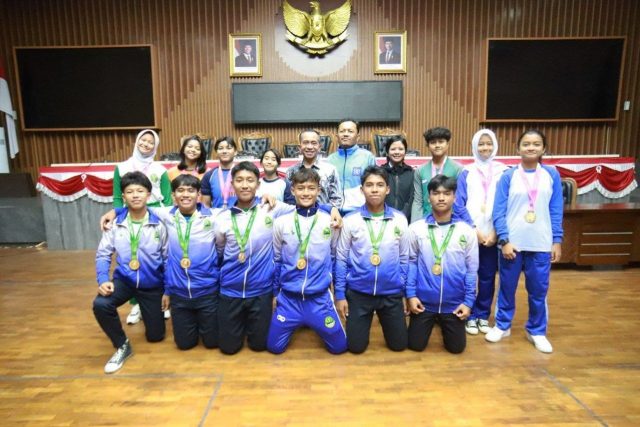 Asep Mulyadi Sambut Para Atlet Juara Gala Siswa Indonesia SMP Tingkat Nasional