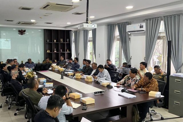Masalah Izin dan Reklame Ilegal Jadi Sorotan, Pansus 3 Bahas Raperda Baru