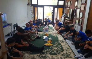 Tim Persib kunjungi rumah almarhum Dokter Rafi Ghani. (Fifi Nofita)