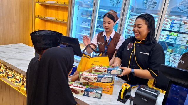 Tiramisusu by Chocomory Buka Store Keenam di Kota Baru Parahyangan. (Arf)