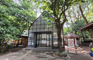 Galeri SOS, Tempat 'Ngadem' Sekaligus Apresiasi Seni di Babakan Siliwangi Bandung