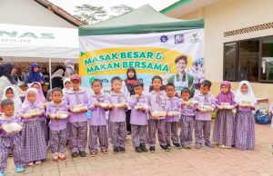 BAZNAS Jabar - PT Jasa Sarana Gelar Program MBG dan Edukasi Kebencanaan di MTS Al-Faqihiyah