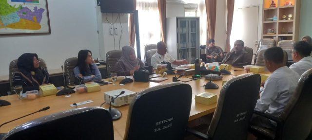 Direksi Perumda Pasar Juara Tidak Hadir, Rapat Kerja Bersama Komisi II Batal Digelar