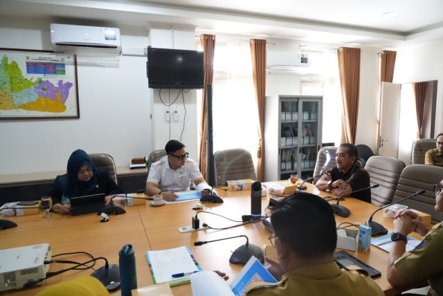 Rapat Kerja Komisi II-Disdagin Bahas Mekanisme Distribusi Gas 3 Kg di Kota Bandung