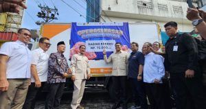 Mentan Amran dan Wamentan Sudaryono Pantau Secara Langsung Operasi Pasar Pangan Murah di Magelang