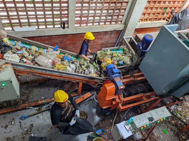 Ubah Pola Pengelolaan Sampah, Kini TPST Nyengseret Berhasil Tekan Belasan Ton Sampah