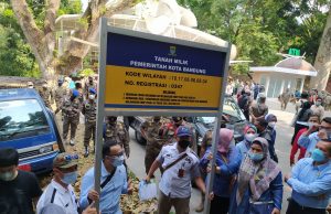 Kebun Binatang Bandung Disegel, Pemkot Pastikan Karyawan tak Kehilangan Pekerjaan
