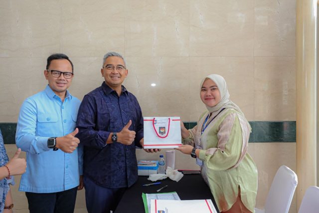 Penanganan Sampah dan Perbaikan Jalan Jadi Fokus Utama Farhan