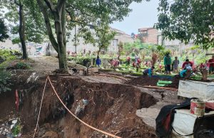 Pemkot Bandung Gerak Cepat Tangani Longsor di TPU Nagrog, Delapan Makam Direlokasi