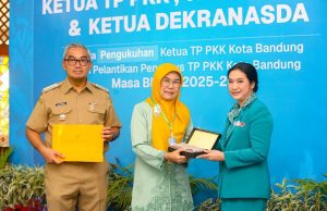 Farhan Sambut Pengurus Baru TP PKK dan Posyandu Kota Bandung