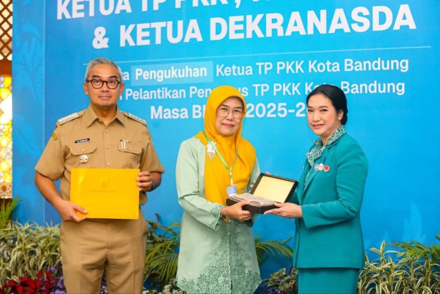 Farhan Sambut Pengurus Baru TP PKK dan Posyandu Kota Bandung