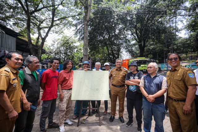 Menjaga Kelestarian Hutan Kota Babakan Siliwangi