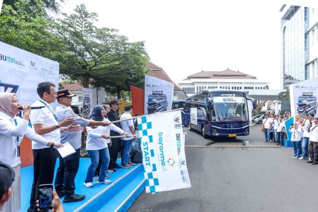 Lepas 500 Peserta Mudik Gratis, Wali Kota Bandung: Bangga Punya Biofarma yang Selalu Bantu Masyarakat