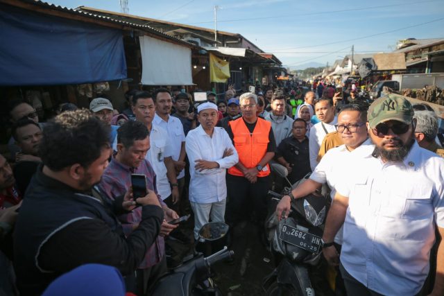 Tumpukan Sampah di Pasar Gedebage Diangkut, Pemkot Bandung dan Pemprov Jabar Bakal Ambil Langkah Hukum
