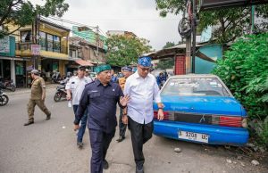 H. Soni Daniswara Lakukan Survei Penerima Rutilahu di Bojongloa Kaler