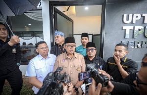 TPU Terpadu Cibiru Diresmikan, Farhan Tegaskan Layanan Pemakaman Gratis dan Antipungli TPU Terpadu Cibiru Diresmikan, Farhan Tegaskan Layanan Pemakaman Gratis dan Antipungli