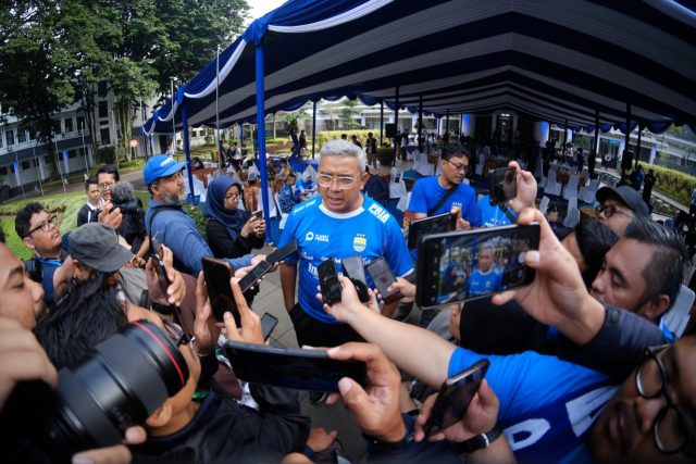 Pawai Juara Persib, Kota Bandung Jadi Lautan Biru
