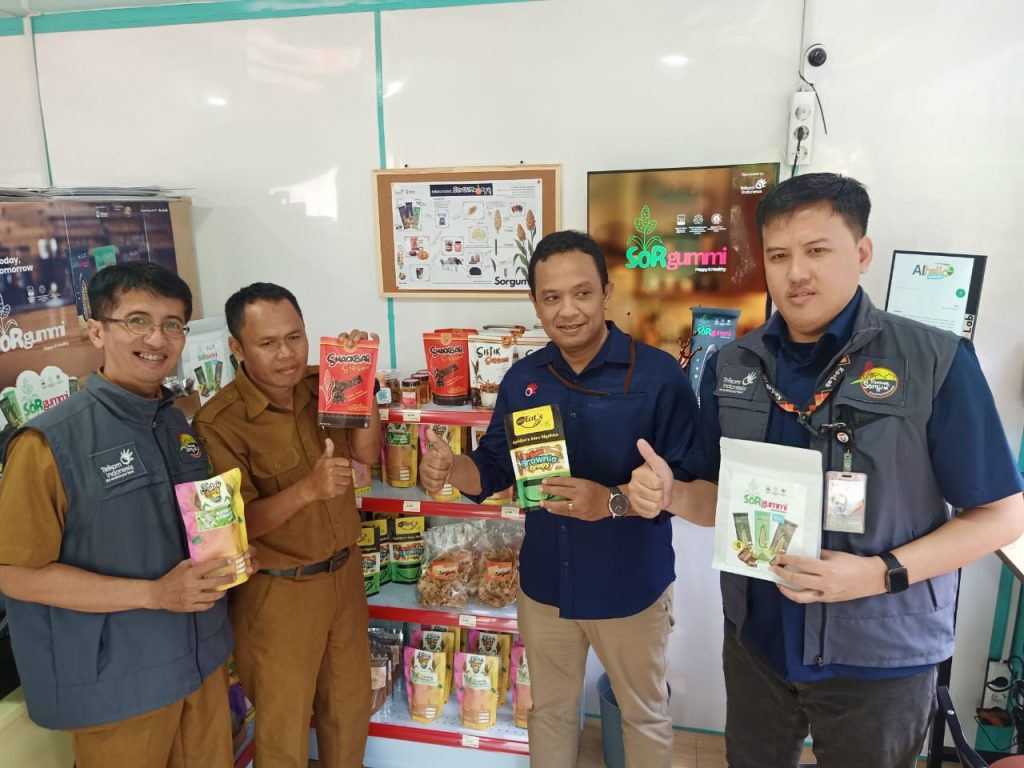 Program CSR Fase ke-2: Telkom Indonesia bersama Tel-U Launching Sorgumology Lab & Showcase