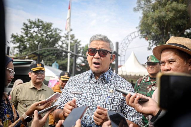 Farhan Bakal Tindak Pelaku Pungli SPMB