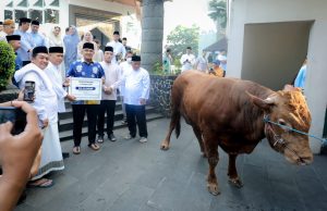 Wali Kota Bandung: Kurban Terdistribusi Merata, Sampah Terkendali
