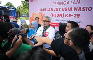 Farhan Desak Bandara Husein Dibuka Kembali