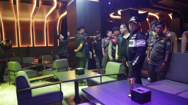 Nekad Buka di Hari Libur Keagamaan, Sejumlah Tempat Hiburan Dirazia