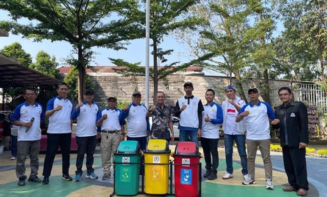 Kang Asmul Hadiri Bulan Bhakti Gotong Royong Masyarakat di Kecamatan Astanaanyar