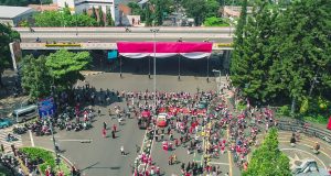 Dari Simpang Lima hingga Dago Cikapayang, Bandung Menyatu dalam 3 Menit untuk Indonesia