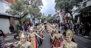 Kirab Budaya HUT ke-80 Jawa Barat Berlangsung Meriah