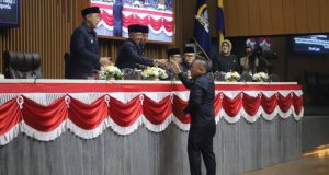 Fraksi PDIP Sampaikan Pandangan Umum Terhadap 4 Raperda Usulan Pemkot Bandung