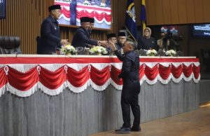 Fraksi PDIP Sampaikan Pandangan Umum Terhadap 4 Raperda Usulan Pemkot Bandung