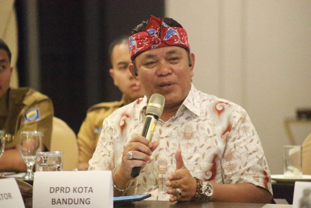 Kurnia Solihat: Layanan Perizinan yang Cepat dan Berkualitas Harus Diperkuat dengan Kolaborasi Antar Unsur Kurnia Solihat: Layanan Perizinan yang Cepat dan Berkualitas Harus Diperkuat dengan Kolaborasi Antar Unsur