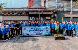 ASN Hingga Komunitas Bersatu dalam Gerakan Beberesih Bandung