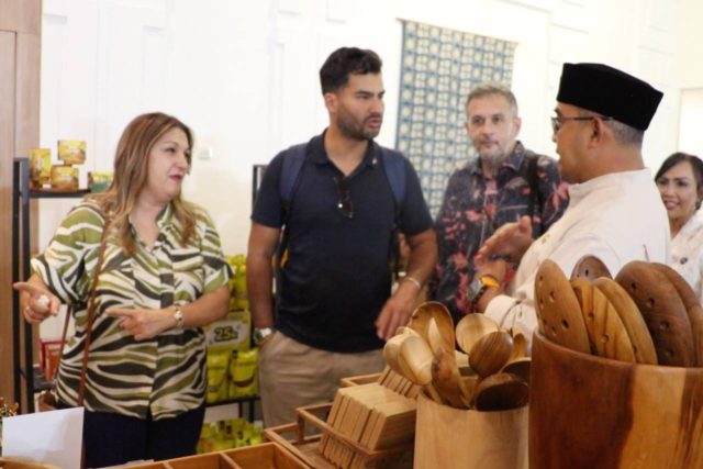 Delegasi Asia Afrika Kunjungi Galeri Patrakomala Delegasi Asia Afrika Kunjungi Galeri Patrakomala