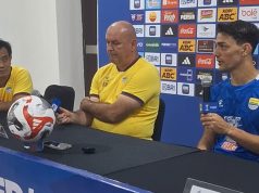 Bek Persib, Federico Barba. (Fifi Nofita)