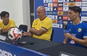 Bek Persib, Federico Barba. (Fifi Nofita)