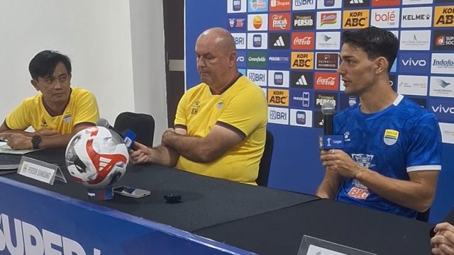 Bek Persib, Federico Barba. (Fifi Nofita)