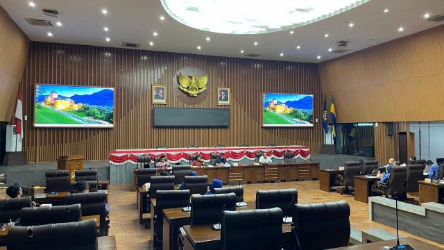 Bahas Raperda Grand Design Pembangunan Kependudukan, Andri Gunawan: Rumuskan Arah Kebijakan ke Depan