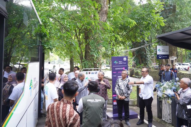 Dari Jatinangor ke ITB Cuma Rp2.000, Metro Jabar Trans Resmikan Halte Kampus