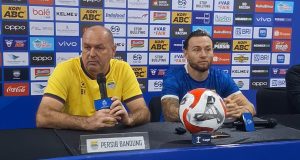 Pelatih Persib, Bojan Hodak dan Marc Klok. (Fifi Nofita)