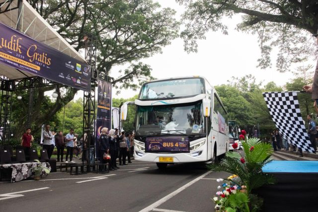 Wali Kota Bandung Lepas 259 Pemudik Gratis