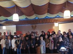 Tuntas Subagyo Serahkan SK Kepengurusan DPW PKR Jawa Barat