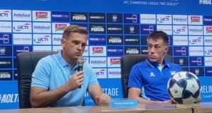 Laga Perdana Super League, Igor Tolic Pastikan Persib Siap Hadapi PSM Pelatih Persib Bandung, Igor Tolic (kiri). (Fifi Nofita)
